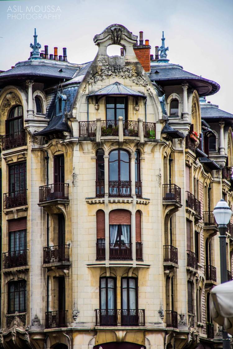Ancient. Elegant. Windows. — in Dijon, Bourgogne, France.